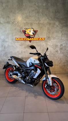 YAMAHA MT-09 